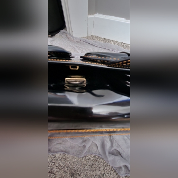 Fendi B Bag in Black Patent Leather - Picture 5 of 12